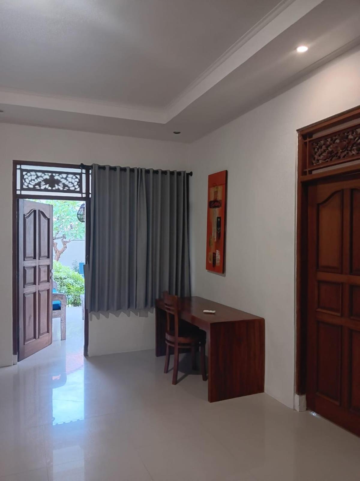 Adore Guesthouse Amed Exterior foto