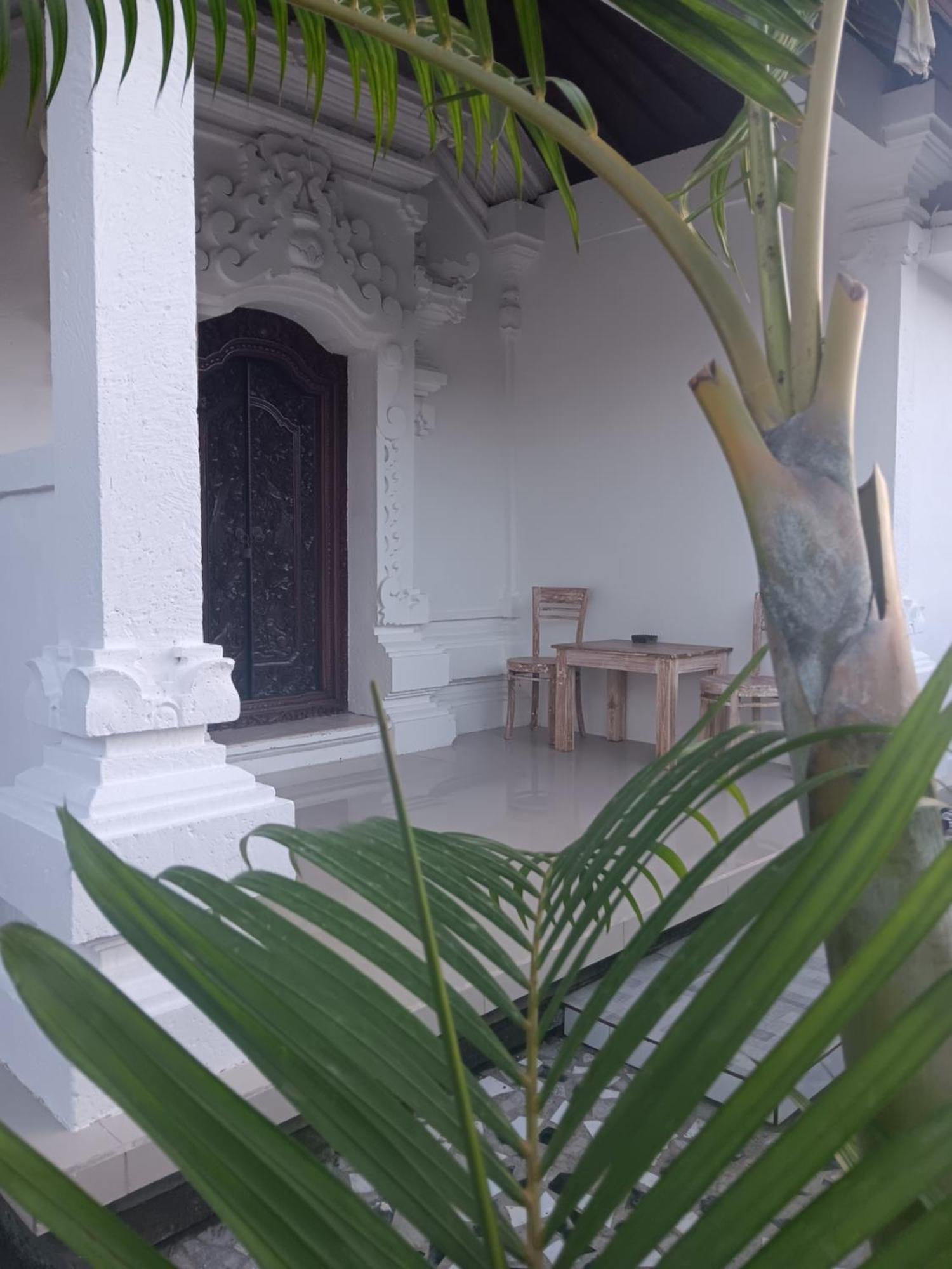 Adore Guesthouse Amed Zimmer foto