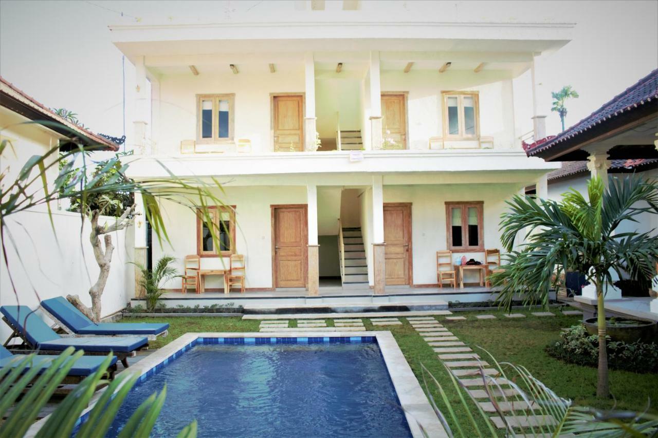 Adore Guesthouse Amed Exterior foto