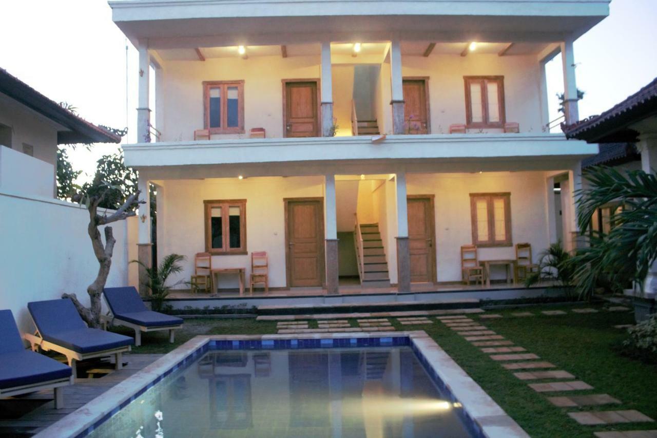 Adore Guesthouse Amed Exterior foto