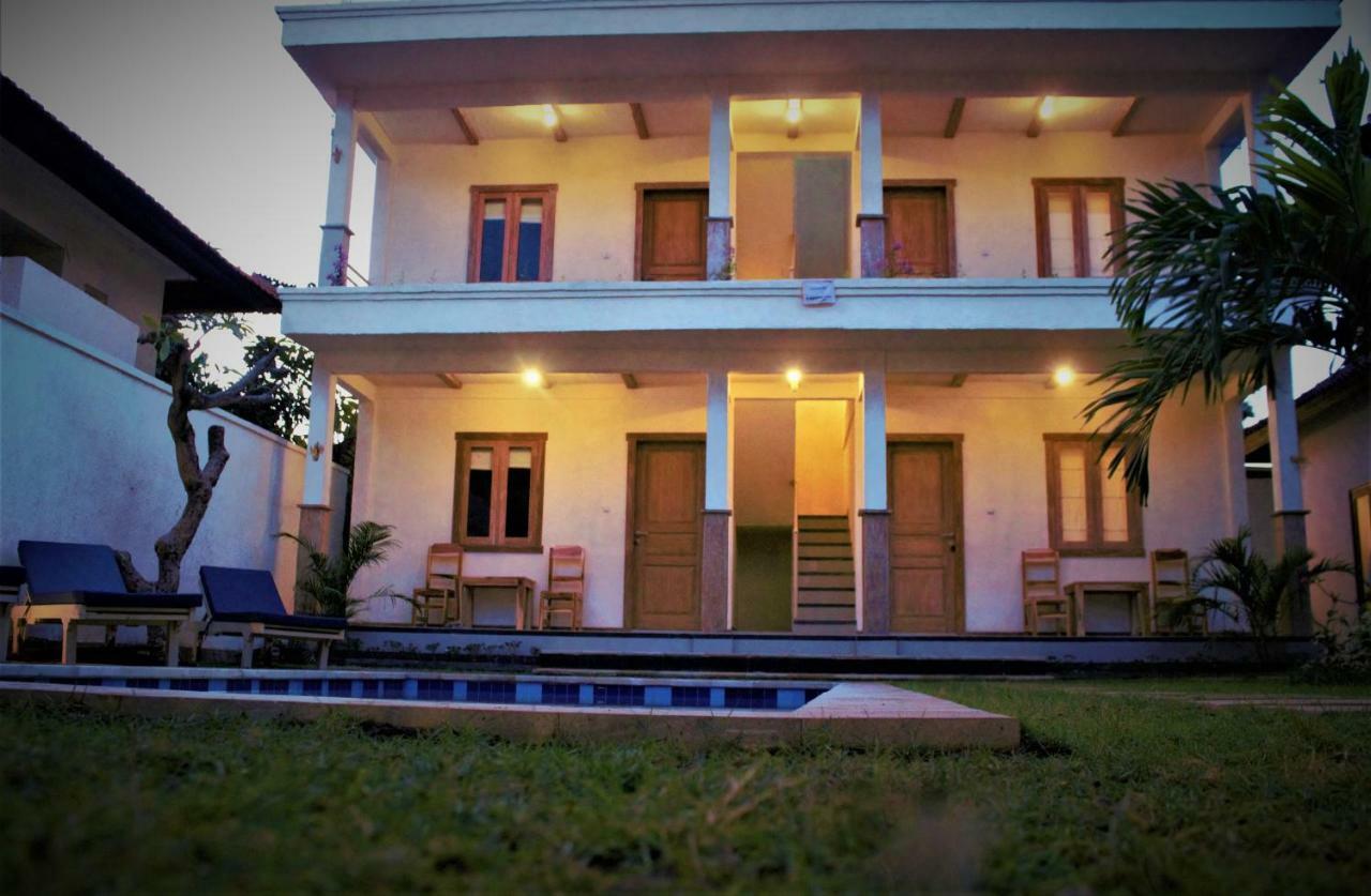 Adore Guesthouse Amed Exterior foto